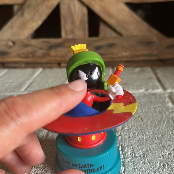 Marvin the Martian Figure Looney Tunes Birthday Cake Topper - Picture 7 of 7